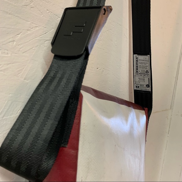 FREITAG Lassie Messenger Bag Unisex Red & White OOAK - Picture 11 of 16